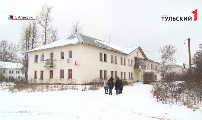 В жилом доме в Алексине рухнул потолок