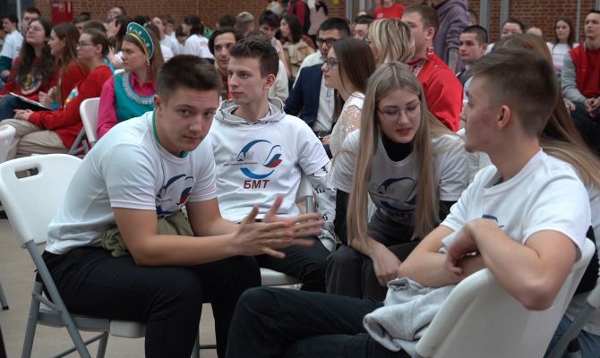 В Татьянин день Алексей Дюмин лично проверил знания тульских студентов