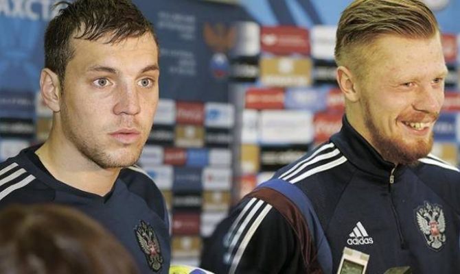 В тульский «Арсенал» перешли Дзюба и Новосельцев