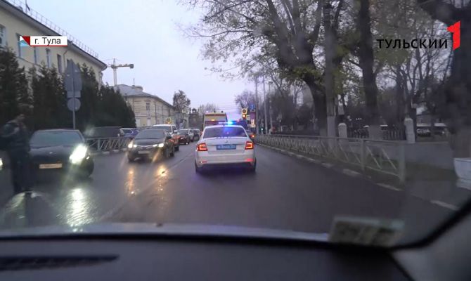 Как наказывают автохамов за отказ пропустить машину скорой помощи 