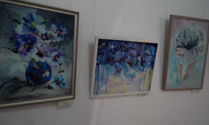 Художница из Богородицка учит создавать уникальные картины на стекле