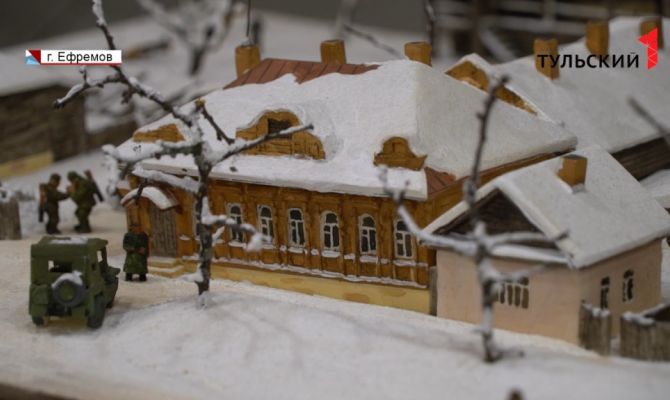 От редких орденов до макета улиц времен войны: в Ефремове художник-самоучка создает необычные экспонаты