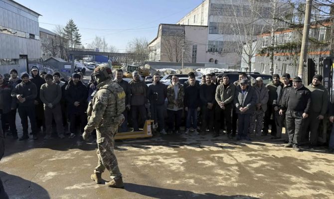 63 мигранта выдворят из России после проверок в Тульской области