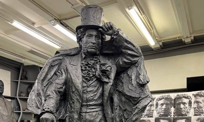 В Новомосковске представили макет нового памятника для Пушкинского сквера