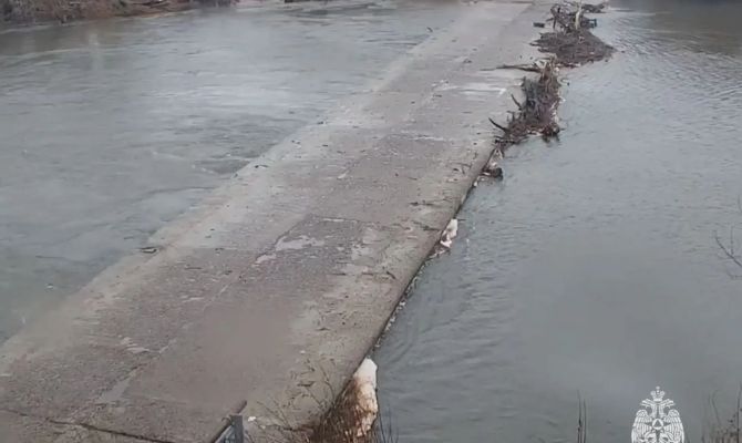 Под Белевом освободился от воды мост в селе Николо-Гастунь