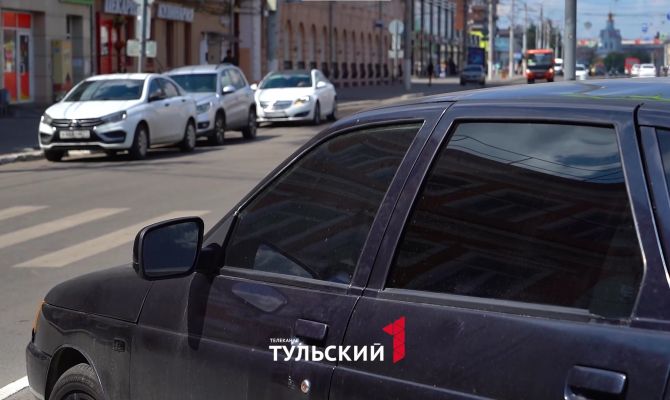 Ребенок в закрытой машине в жару: что делать тулякам