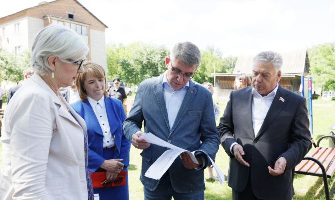 В Тульской области запустят региональную программу по установке модульных клубов
