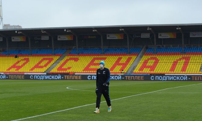 В Туле стартует матч "Арсенал" - "Зенит"