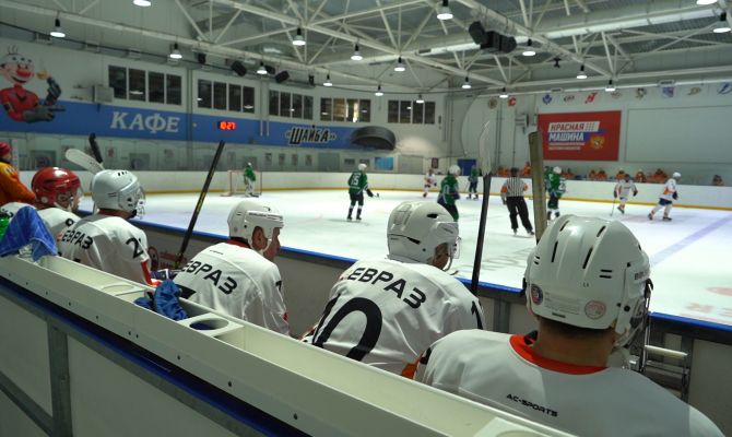 В Туле стартовали соревнования любительской хоккейной лиги