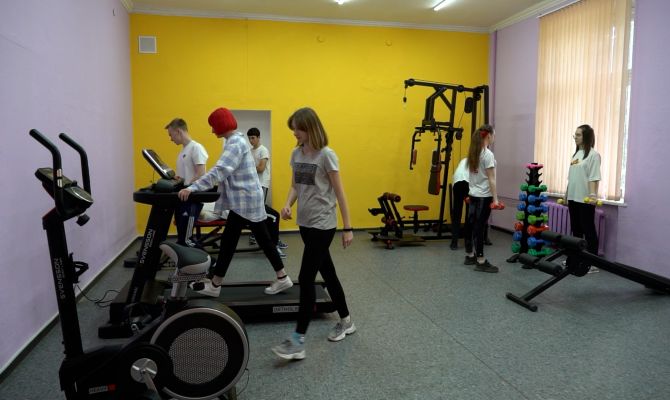 В тульской школе №45 появился новый тренажерный зал