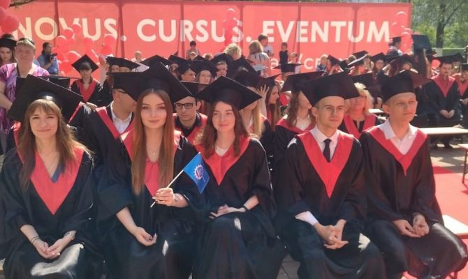 В ТулГу вручили дипломы выпускникам-отличникам