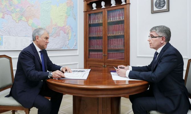 Дмитрий Миляев поздравил Вячеслава Володина с избранием на пост Председателя Госдумы