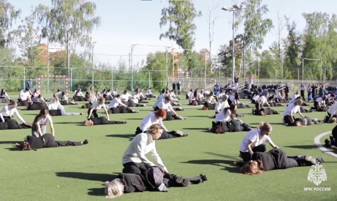 150 туляков организовали флешмоб по оказанию первой помощи