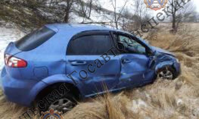 В Белевском районе водитель Chevrolet Lacetti въехал в ограждение