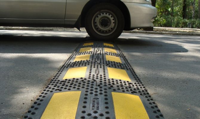 Саморегулирующиеся «лежачие полицейские» могут появиться в России