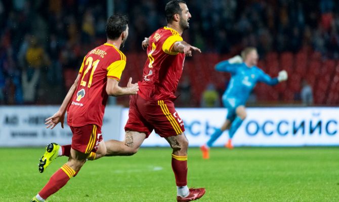 «Арсенал» выигрывает 1:0 после первого тайма