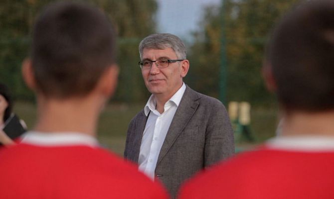 Дмитрий Миляев осмотрел сельскую школу и ДК в Каменском районе