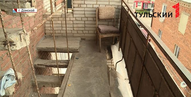 В Тульской области ребенок едва не погиб при обрушении балкона