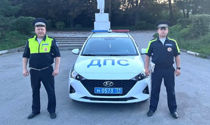 В Туле инспекторы ДПС помогли двум мужчинам с сердечными приступами