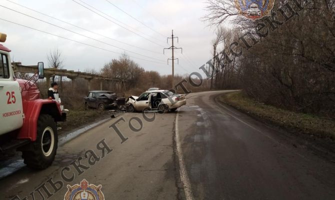 В лобовом столкновении под Новомосковском пострадала грудная малышка