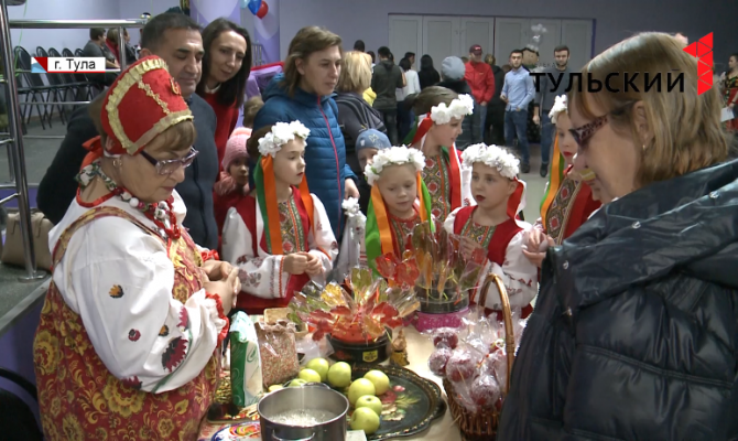 Национальные лакомства и пестрые костюмы: в Туле состоялся фестиваль национальных культур