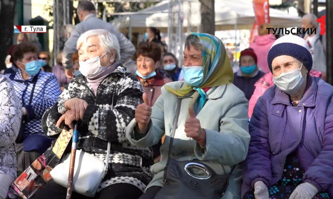 Танцы, мастер-классы, караоке: туляки отметили День пожилого человека