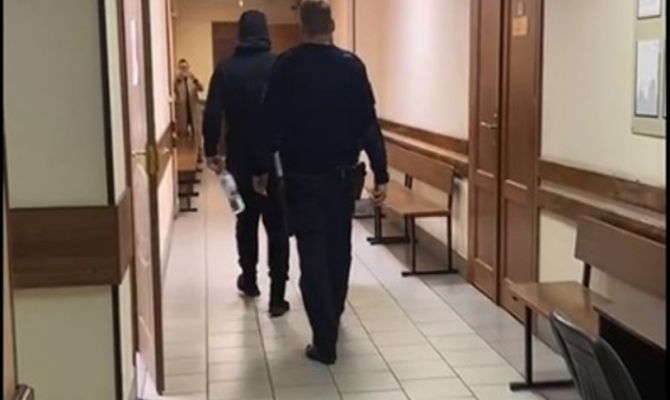 В Туле нарушителю ПДД Сергею Никитину продлили срок ареста на месяц