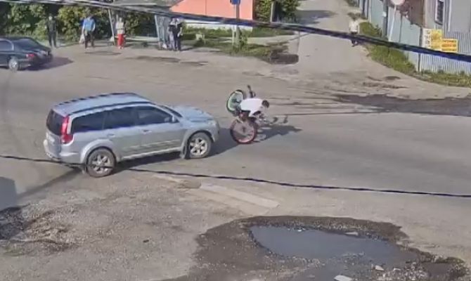 ДТП с велосипедистом в Узловой попало на видео