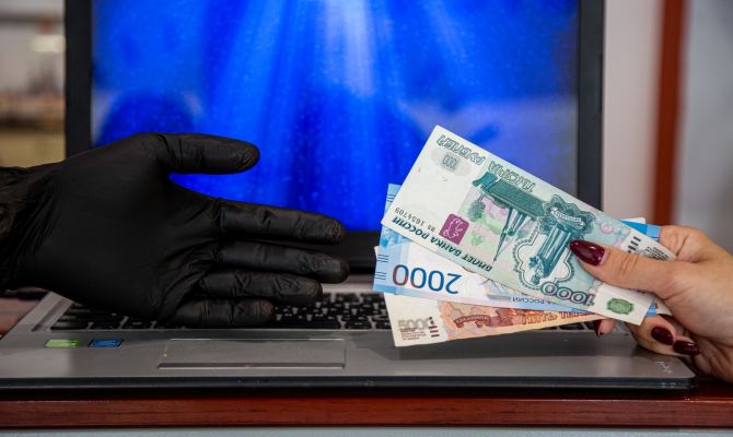 3 января телефонные мошенники похитили у туляков почти 400 тысяч рублей