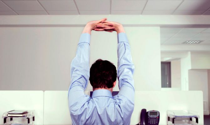 Минздрав предложил ввести для россиян физкульт-брейки на работе