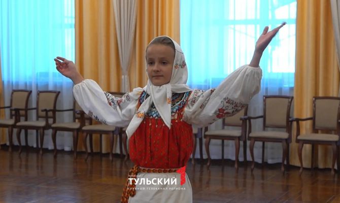 Вокалистка из Тулы покорила «МИР» творческим выступлением