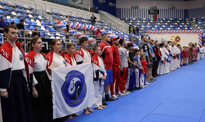 В Туле вручили гранты лучшим спортсменам федерации единоборств