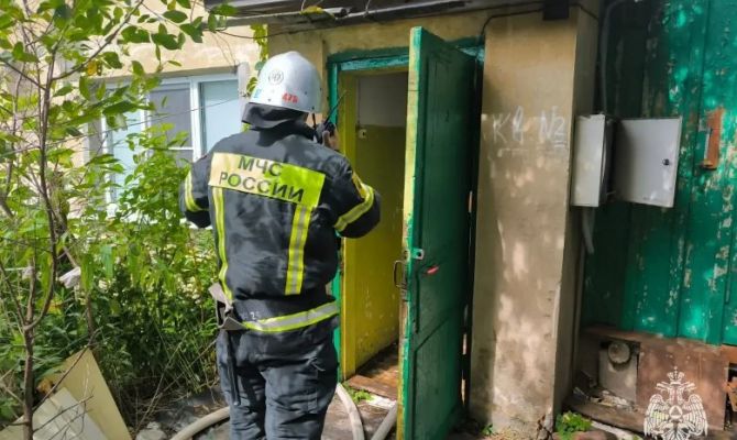 За сутки тульские спасатели потушили два пожара 