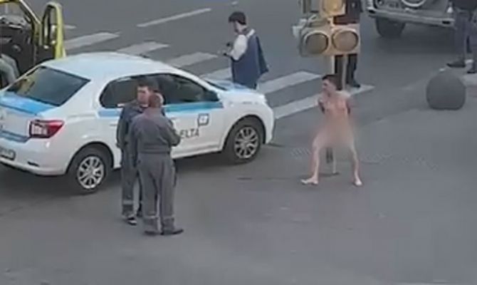 Стали известны подробности появления голого мужчины на улице Болдина в Туле