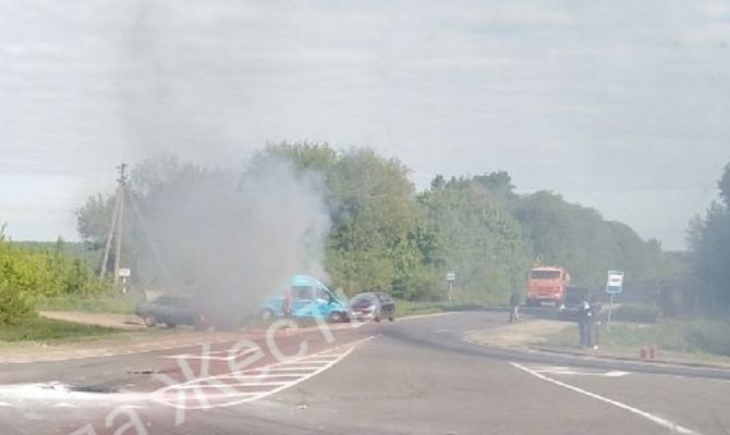 На трассе М-2 "Крым" в Тульской области сгорела "Ауди"