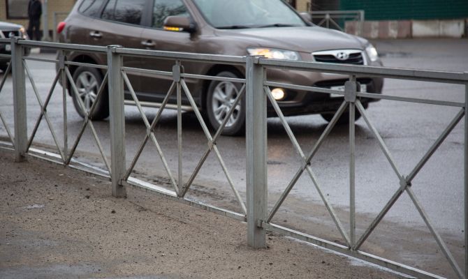 Зачем на улицах Тулы нужны заборы и чем их можно заменить