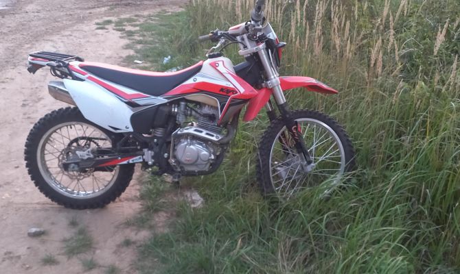 В Ясногорском районе мотоциклист врезался в ограждение и попал в больницу