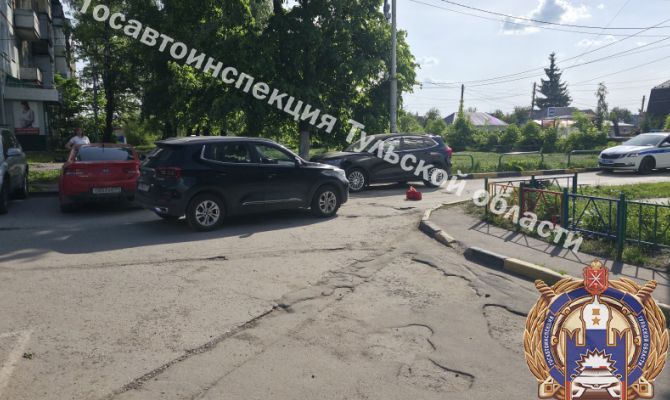 В Туле 9-летний ребенок на велосипеде попал под колеса автомобиля