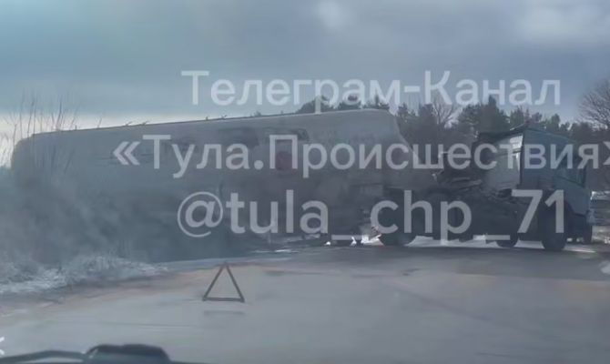 На подъезде к Плавску цистерна перегородила дорогу