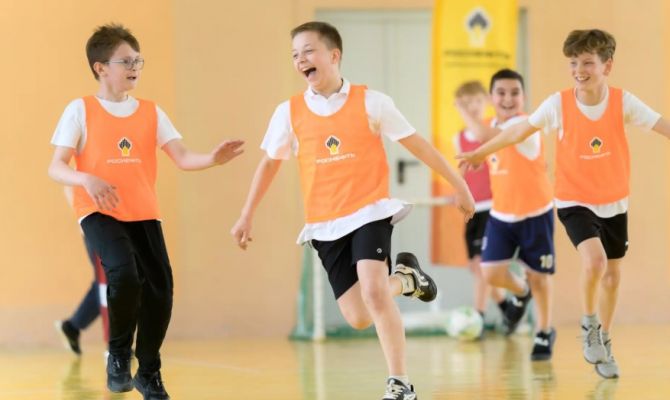 Футболисты «Арсенала» приехали с мастер-классом к тульским школьникам