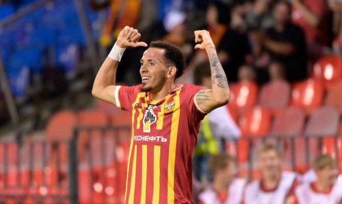 Трех футболистов тульского "Арсенала" вызвали в национальные сборные