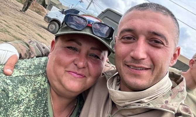 Медсестра из Тулы получила две медали за работу в зоне СВО