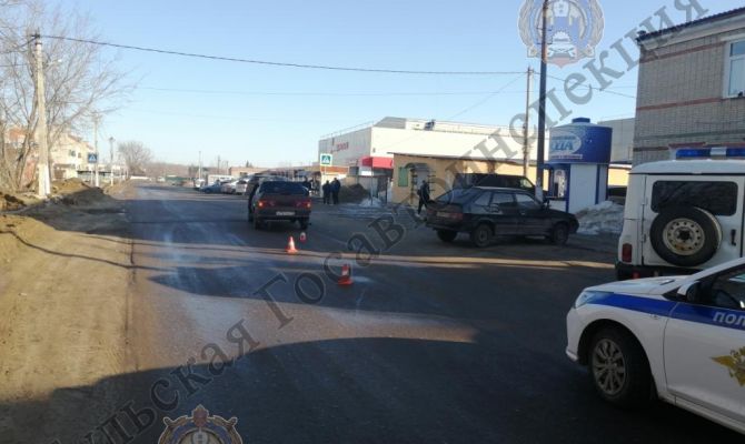 В Донском 6-летняя девочка попала под колеса машины