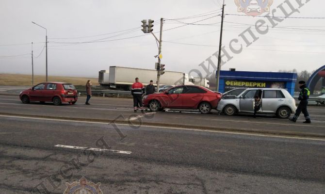 Тройное ДТП: в Тульской области госпитализировали пенсионерку