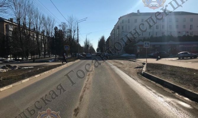 Автоледи из Новомосковска сбила пешехода на переходе