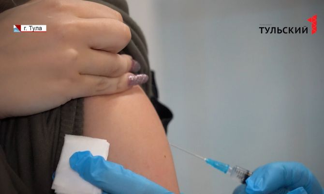 Кому из туляков необходимо привиться от коронавируса в первую очередь