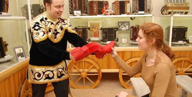 Тулякам поведают "Байки гармониста"