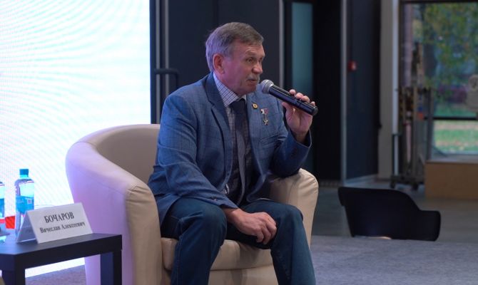 Под пули шагнул первый: Герой России поделился воспоминаниями об операции в Беслане