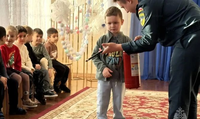 Пожарные рассказали жителям Кимовска и Новомосковска о противопожарной безопасности