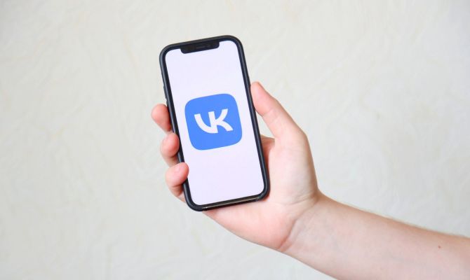 Apple удалил приложения VK из App Store